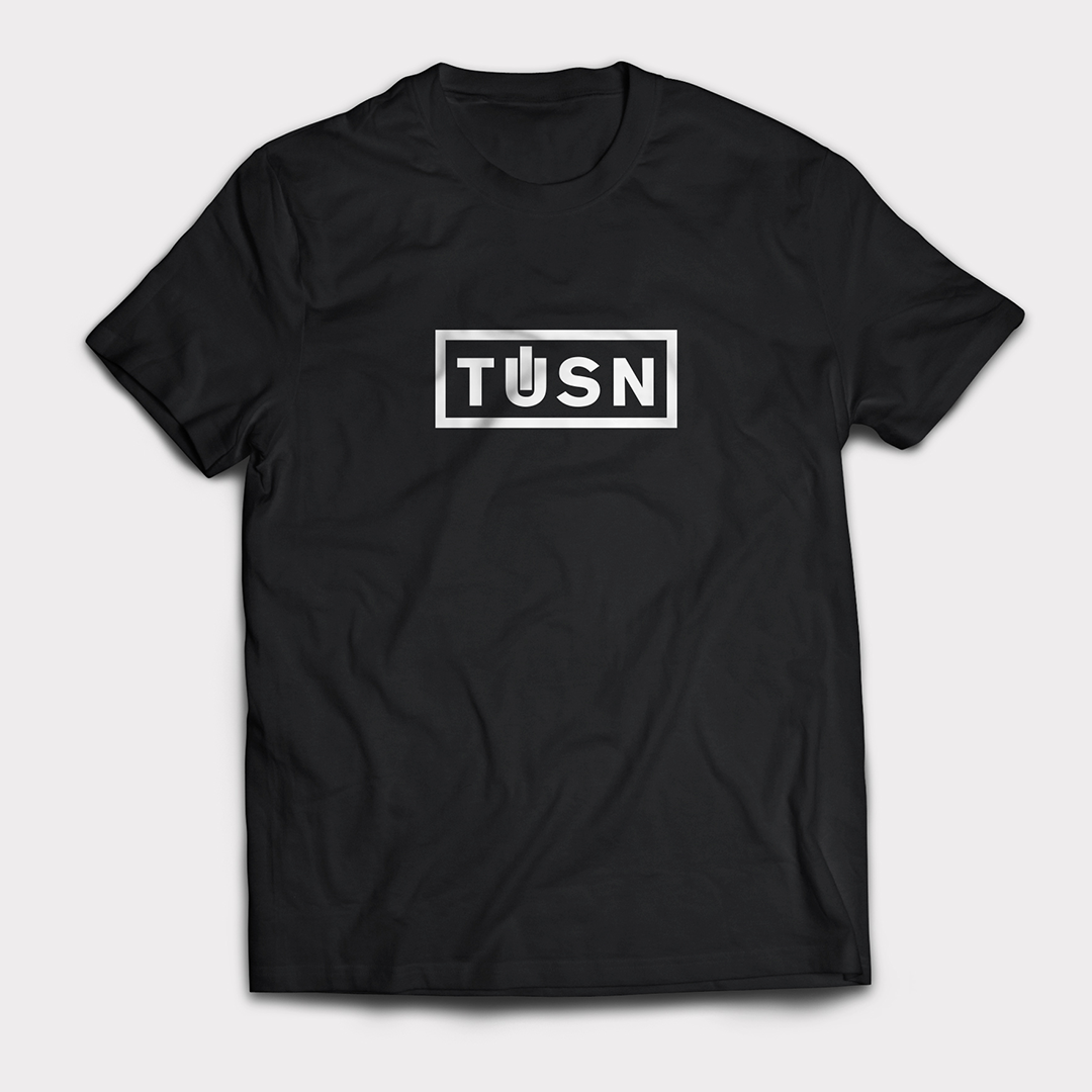 tüsn logo shirt